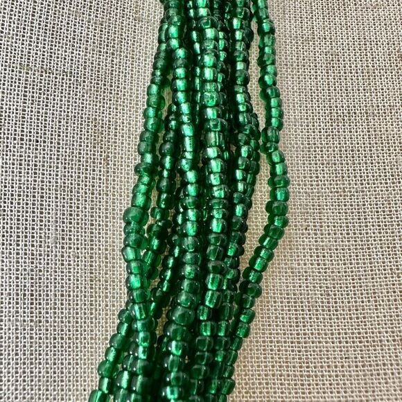 Red and green seed beaded multi strand necklace - Picture 11 of 11